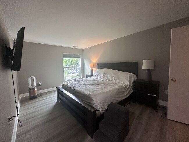 423 Christopher Ave in Gaithersburg, MD - Building Photo - Building Photo