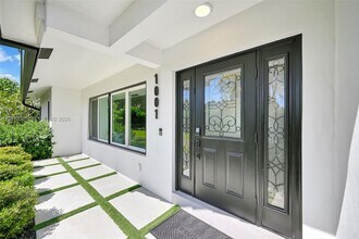 1001 NW 4th Ct in Boca Raton, FL - Building Photo - Building Photo