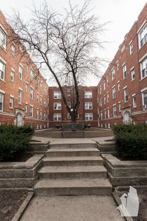 955 W Cornelia Ave, Unit 1D in Chicago, IL - Building Photo - Building Photo