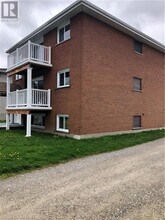 29 Pontiac St in Brantford, ON - Building Photo - Building Photo