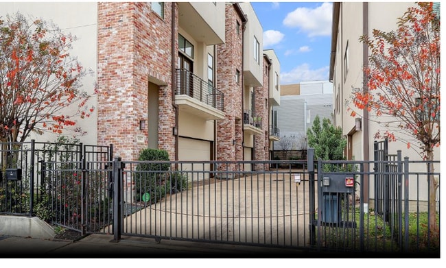 802 W Drew St in Houston, TX - Foto de edificio - Building Photo