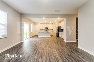 2416 S Carlota Dr in New Palestine, IN - Foto de edificio - Building Photo