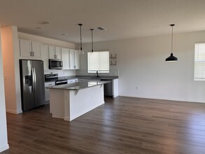 10139 Guthrie Dr in Clermont, FL - Foto de edificio - Building Photo