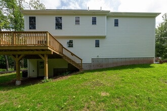290 Parker St in Manchester, CT - Building Photo - Building Photo