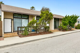 1311 Harbor Blvd in Oxnard, CA - Building Photo - Building Photo