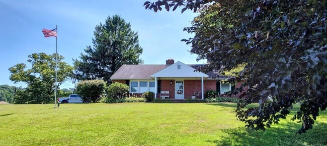 property at 1121 Rigdon Rd