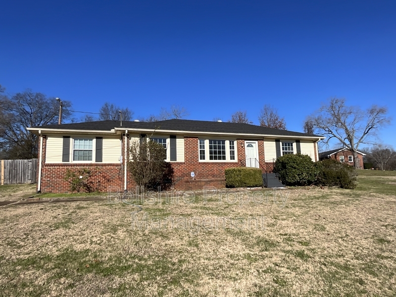 1228 Westchester Dr in Nashville, TN - Building Photo