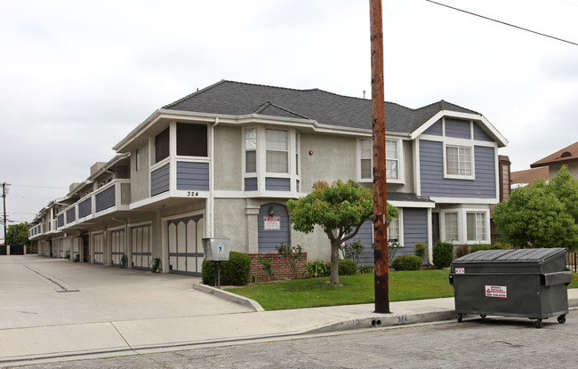 318-324 San Marcos St in San Gabriel, CA - Foto de edificio - Building Photo