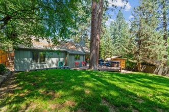 1905 SW Knoll Ave in Bend, OR - Foto de edificio - Building Photo