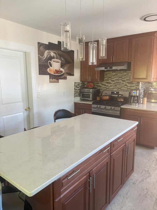 88 Fellsway E, Unit Unit 2 in Malden, MA - Building Photo - Building Photo