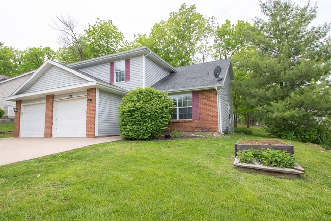 property at 1323-1325-1325 Godas Cir