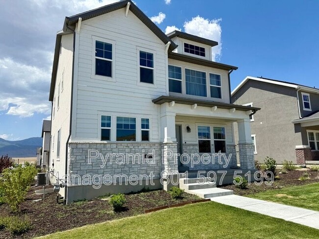 6733 N Mount Jefferson in Eagle Mountain, UT - Building Photo - Building Photo