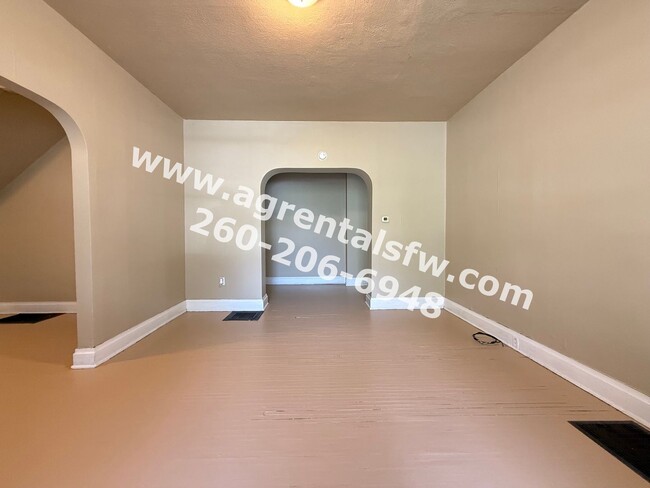 911 W Creighton Ave in Fort Wayne, IN - Building Photo - Building Photo