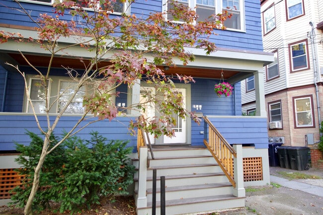 8 Adams Ter, Unit 2 in Cambridge, MA - Building Photo - Building Photo