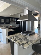 2777 Paradise Rd, Unit TURNBERRY PLACE in Las Vegas, NV - Building Photo - Building Photo