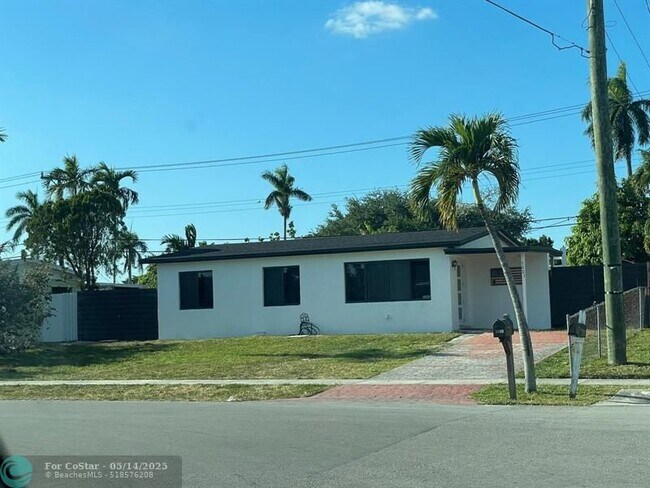 property at 5601 SW 39th St