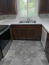 14715 Cresta Ave in Clearlake, CA - Building Photo - Building Photo