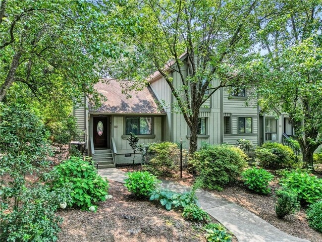 property at 606 Safe Harbor Cir