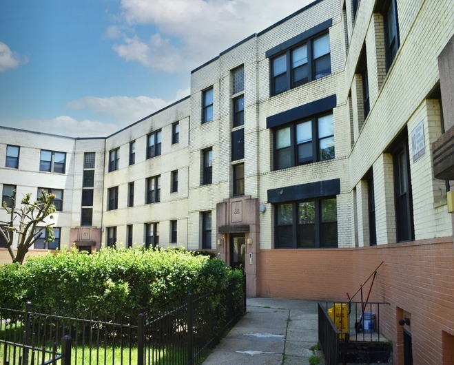 Overlook Condominiums in Washington, DC - Building Photo