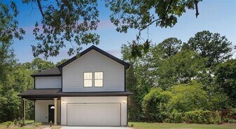 106 E Cherry St in Griffin, GA - Building Photo