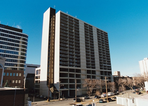 Saskatoon Tower in Saskatoon, SK - Building Photo