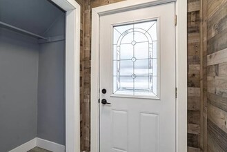 801 Lake View Dr in Wausau, WI - Foto de edificio - Building Photo