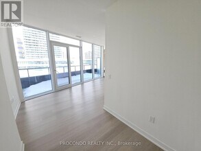 448 Burnhamthorpe Rd W in Mississauga, ON - Building Photo - Building Photo