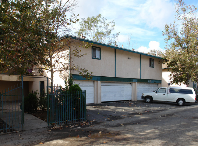 Chinaberry Apartments in San Marcos, CA - Building Photo - Building Photo