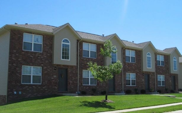 Parkside Commons Townhomes in Collinsville, IL - Foto de edificio