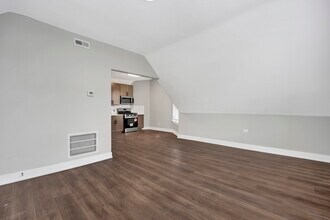 3040 W Medill Ave, Unit 3 in Chicago, IL - Building Photo - Building Photo