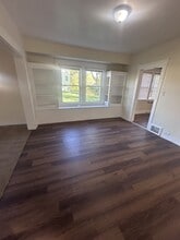 9604 Manor Ave in Cleveland, OH - Building Photo - Building Photo