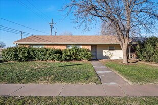 4718 48th St in Lubbock, TX - Building Photo