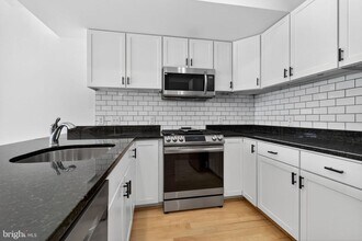 1328 Maryland Ave NE in Washington, DC - Building Photo - Building Photo