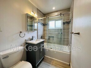 1658 Cable St in San Diego, CA - Building Photo - Building Photo