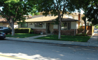 657 Begonia Way Apartments