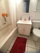 91-93-93 Calumet St, Unit 1 in Boston, MA - Foto de edificio - Building Photo