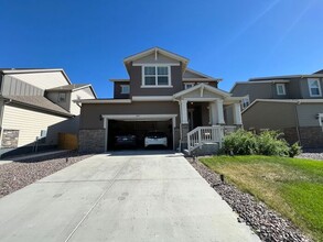 2827 Biplane St in Fort Collins, CO - Foto de edificio - Building Photo