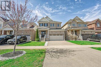 10 McCabe Ln in New Tecumseth, ON - Building Photo - Building Photo