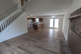 1916 Mirtle Grove Ct in Columbia, MO - Building Photo - Building Photo