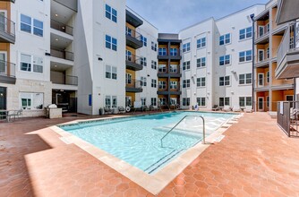 Park South in Austin, TX - Foto de edificio - Building Photo