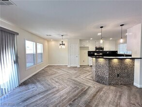 6545 Cedar Waxwing St in North Las Vegas, NV - Building Photo - Building Photo