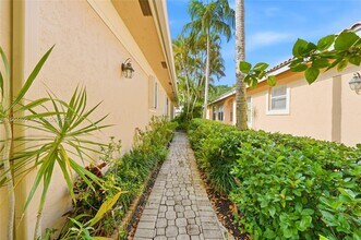 2513 Coral Trace Pl in Delray Beach, FL - Building Photo - Building Photo
