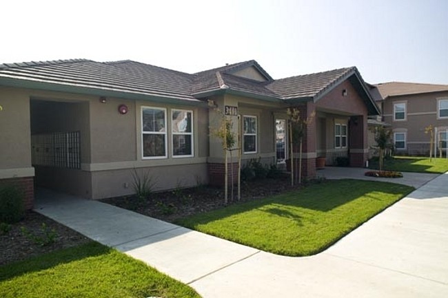 Savannah At Southport in West Sacramento, CA - Foto de edificio - Building Photo