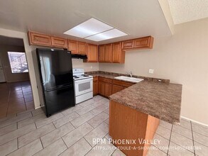 4401 N 53rd Ln in Phoenix, AZ - Building Photo - Building Photo