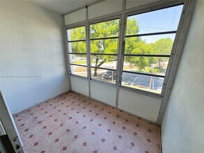 2060 NW 48th Terrace in Lauderhill, FL - Building Photo - Building Photo