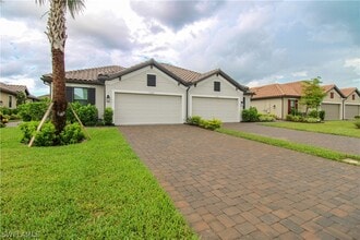 15565 Vittorio St in Naples, FL - Building Photo - Building Photo