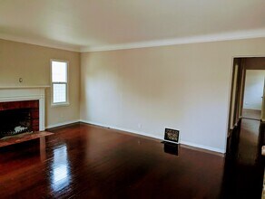 1128 16th St, Unit Front House in Santa Monica, CA - Building Photo - Building Photo