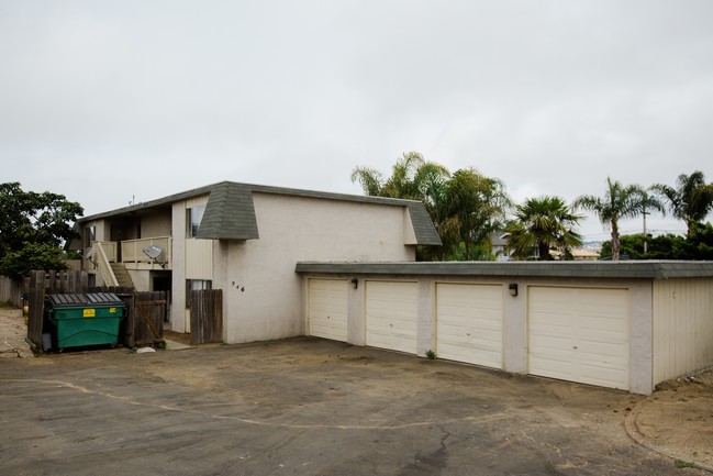 946 S 13th in Grover Beach, CA - Building Photo - Building Photo