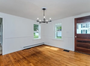 414 Russell St in Sunderland, MA - Building Photo - Building Photo