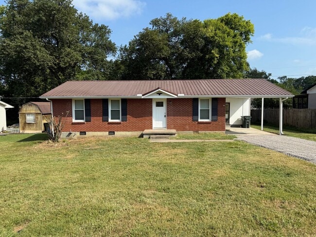 property at 924 Oleander Dr